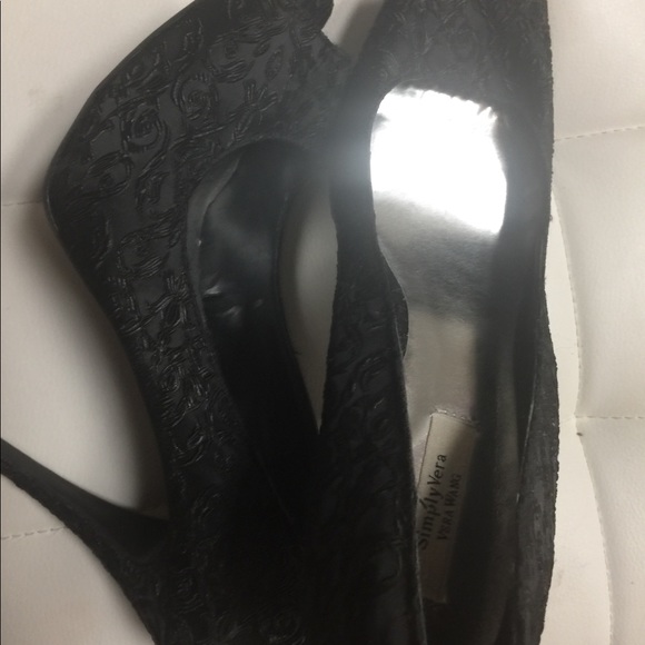 Shoe - Picture 2 of 2